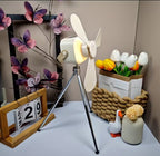 Daugiafunkcinis nešiojamas lubų ventiliatorius su įkraunama USB baterija, 4 vėjo režimais, nuotoliniu valdymu, laikmačiu ir švelnia naktine šviesa. Tylus, galingas ir lengvai kabinamas arba statomas – idealus namams ir išvykai į gamtą.